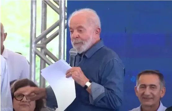 Lula diz que às vezes é preciso 'uma cachacinha' ao falar sobre articulações políticas no Congresso  