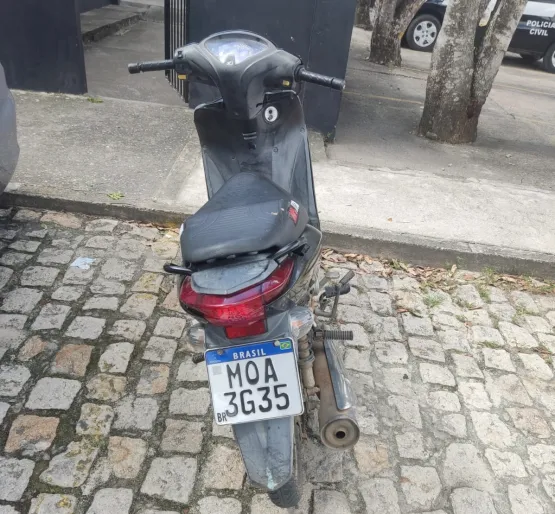 Homem é preso pela PM com moto com sinais de adulteração em Teixeira de Freitas