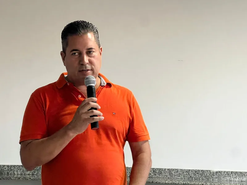 Mantendo vivo o legado do pai: Léo Brito fortalece sua pré-candidatura em Teixeira de Freitas