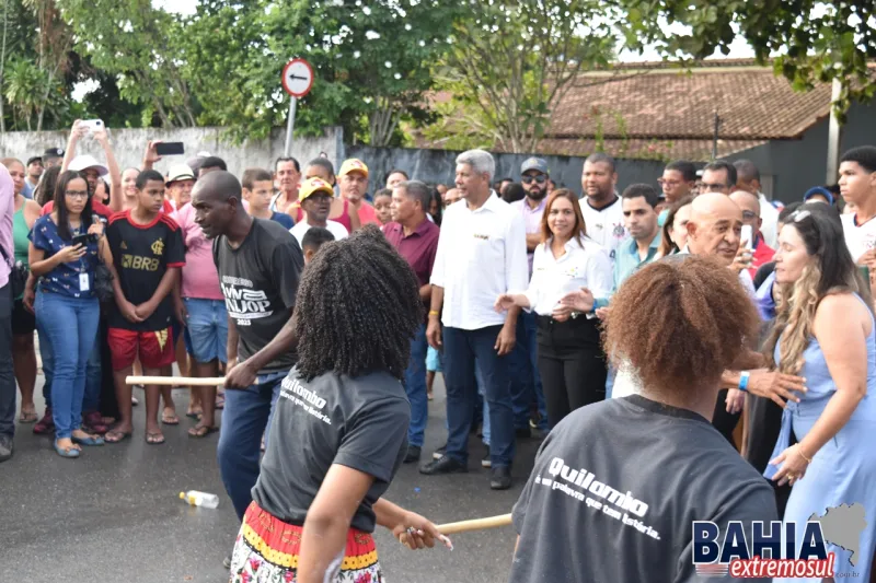 “Equipar as nossas escolas com uma estrutura de ponta e ar-condicionado não é luxo, é promover condições adequadas de aprendizagem”, destaca Jerônimo Rodrigues, em Ibirapuã