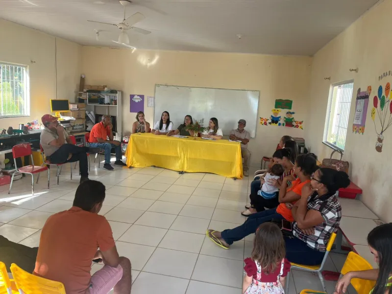Medeiros Neto: gestores e comunidade dialogam sobre melhorias para a Educação do Campo, na Vila Mutum