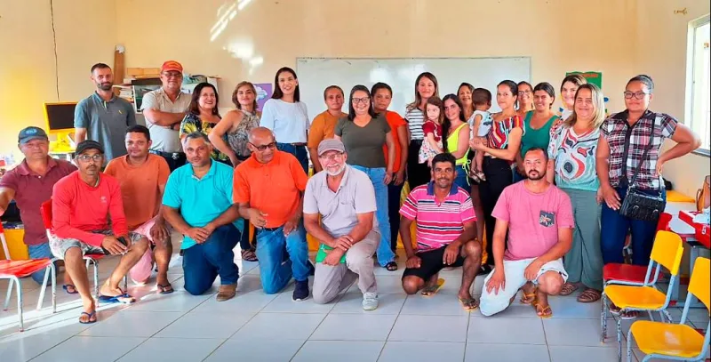 Medeiros Neto: gestores e comunidade dialogam sobre melhorias para a Educação do Campo, na Vila Mutum
