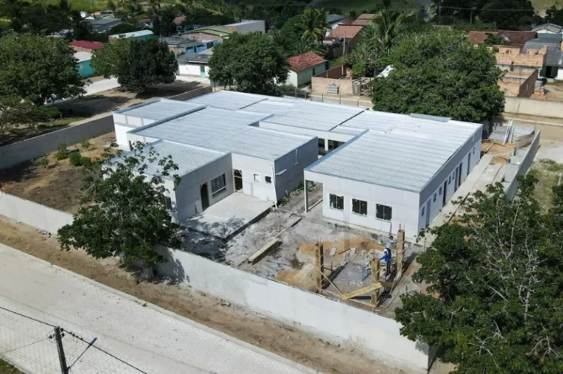 Prado - Construção da creche do Povoado de São Francisco entra na fase final