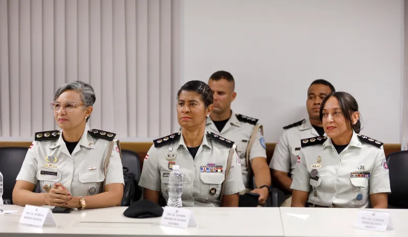 Jerônimo Rodrigues recepciona oficiais da PM promovidos a tenentes-coronéis