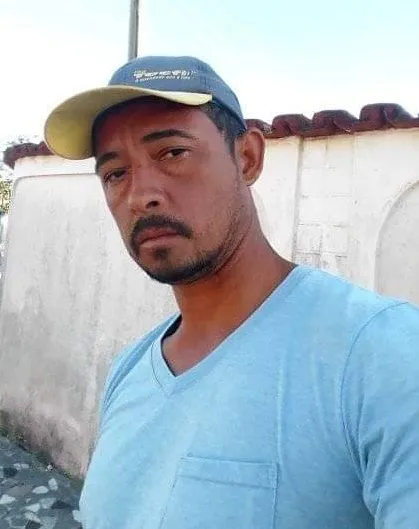 Homem é morto a tiros no quintal da casa da mãe em Itabatã