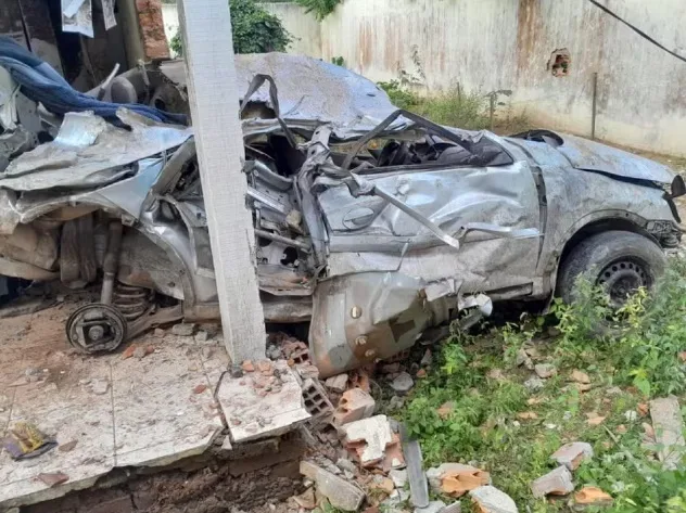 Acidente na BA-220 deixa três mortos e dois feridos no interior da Bahia