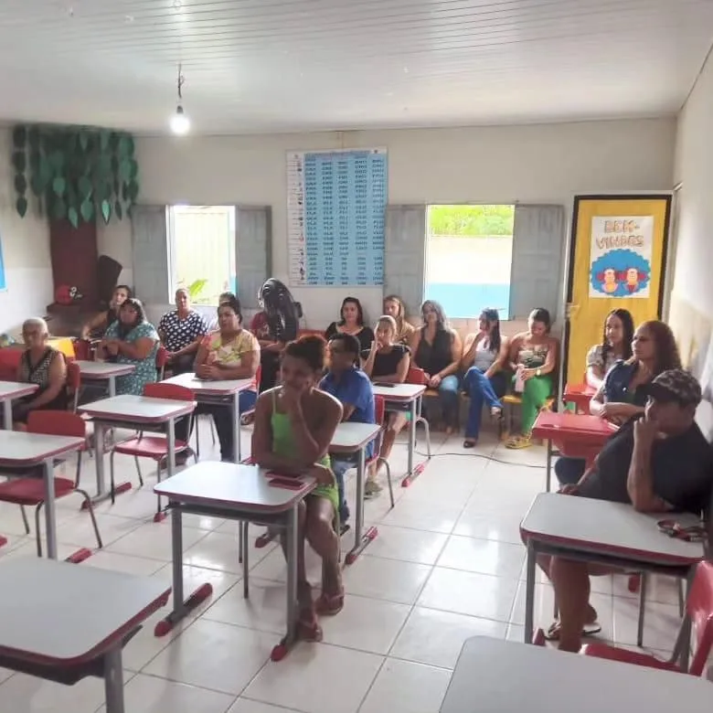 Comunidades rurais de Medeiros Neto recebem palestras através da Educação do Campo