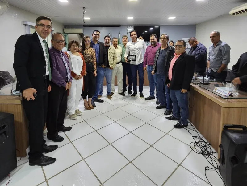 Gestão Municipal acompanha entrega do título de Cidadão Honorário ao juiz William Bolssanelli