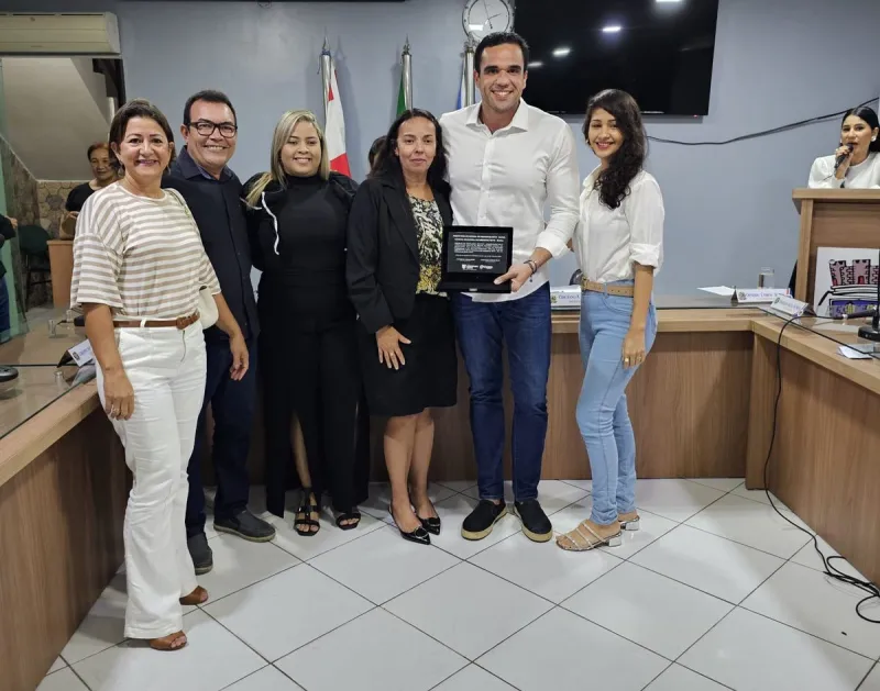 Gestão Municipal acompanha entrega do título de Cidadão Honorário ao juiz William Bolssanelli