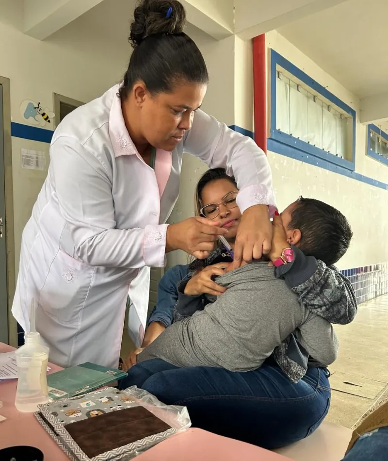 É mais saúde! Prefeitura de Medeiros Neto realiza vacinação de crianças na Creche Francistônio Alves Pinto 