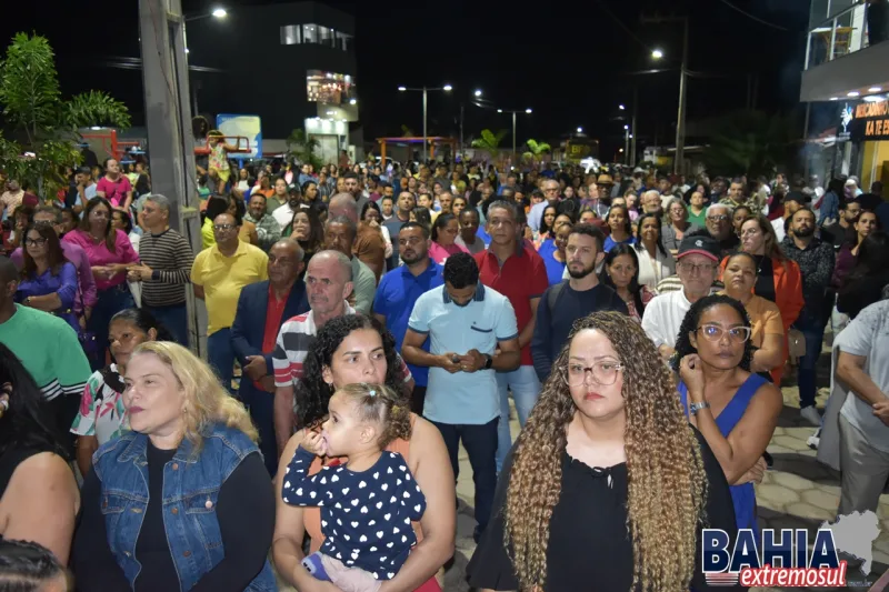 Nova Viçosa inaugura nova Praça no bairro Jardim Primavera e pavimentação de ruas em Posto da Mata