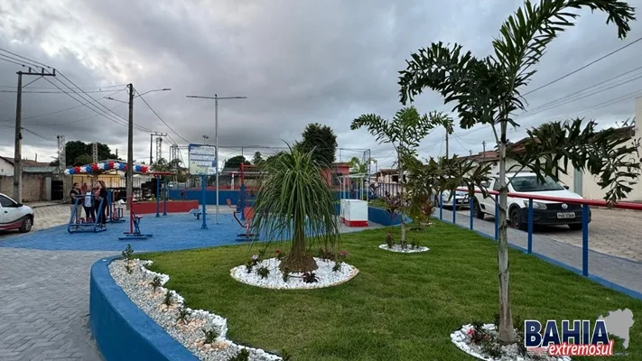 Nova Viçosa inaugura nova Praça no bairro Jardim Primavera e pavimentação de ruas em Posto da Mata