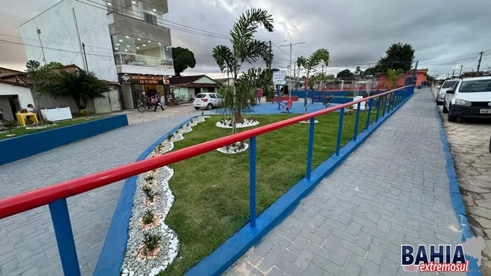 Nova Viçosa inaugura nova Praça no bairro Jardim Primavera e pavimentação de ruas em Posto da Mata