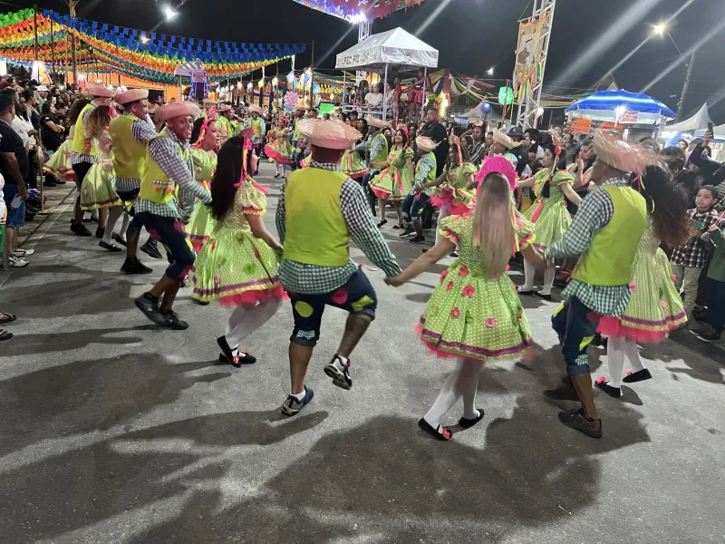 Apresentação de quadrilha e muito forró marcam a primeira noite do Santo Antônio Casamenteiro de Posto da Mata