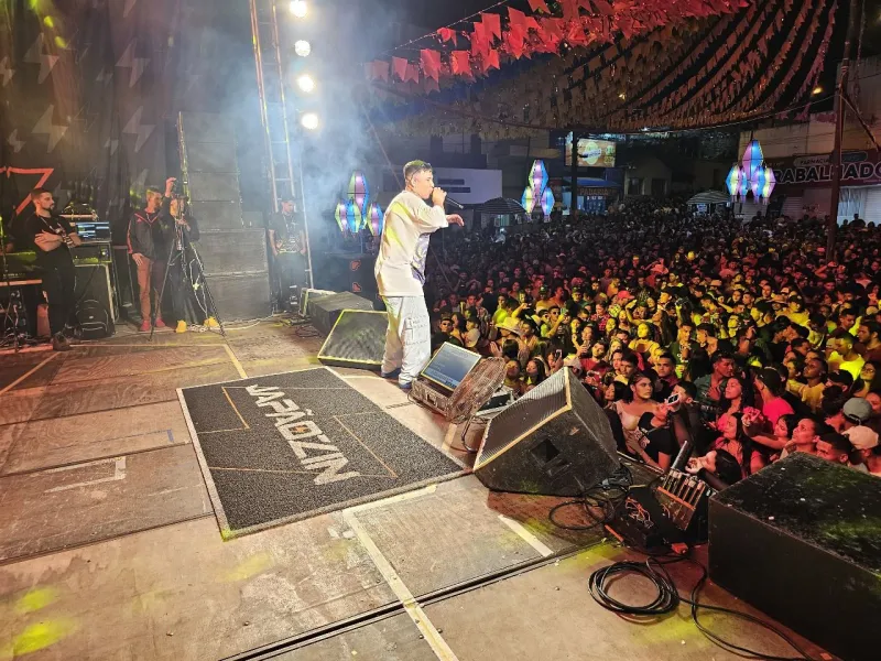 Última noite do 36º Arraiá do Água Fria consolida sucesso absoluto em Medeiros Neto