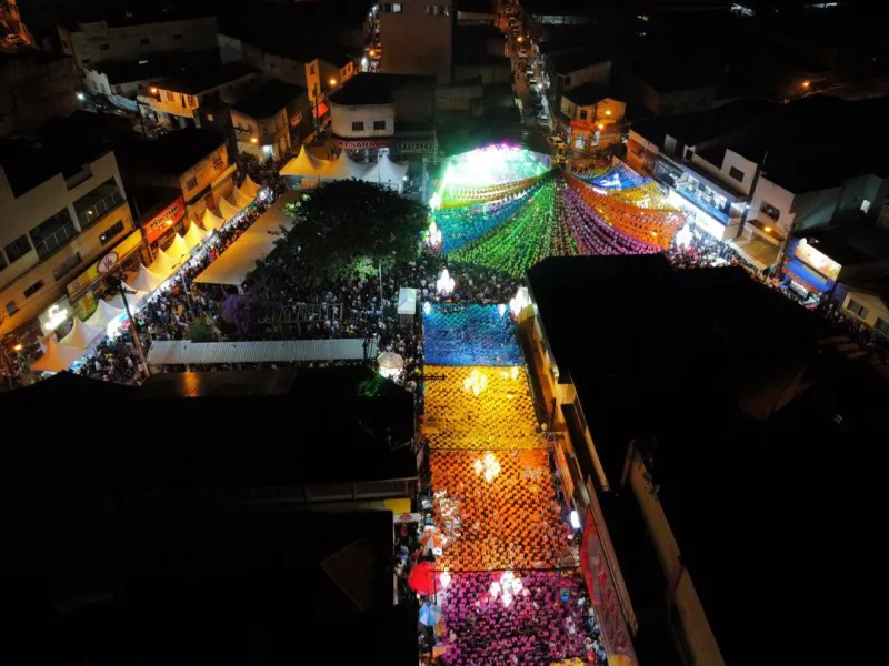 Ornamentação junina é destaque no circuito do 36º Arraiá do Água Fria, em Medeiros Neto