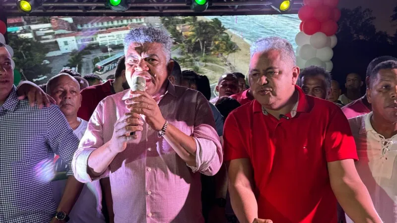 Prefeito Zico de Baiato inicia campanha de reeleição com apoio de lideranças políticas em Alcobaça