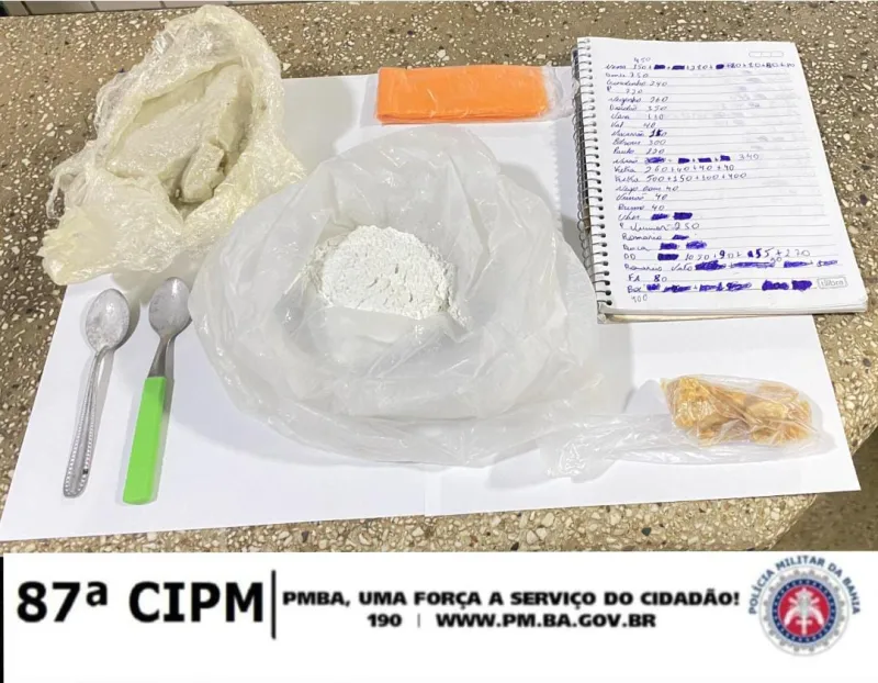 PM apreende crack, cocaína e pasta base de cocaína em Teixeira de Freitas