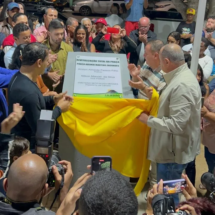 Lajedão mais bonita – Prefeitura inaugura praça e faz homenagem a ex-vereador Ademir Fagundes