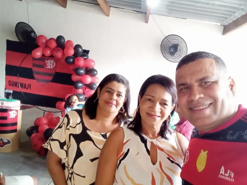 Professor Cristiano recebe amigos em celebração ao seu aniversário