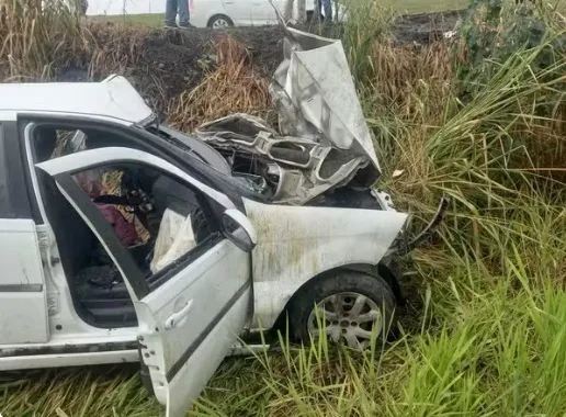 Irmãos do ES que morreram após batida de carros na BR-101, no Sul da BA, voltavam de velório do pai