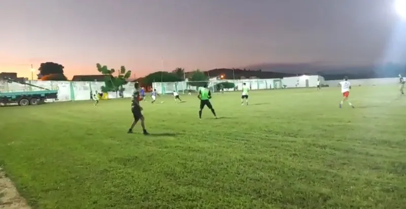 Lajedão - Estádio Orlandão ganha iluminação própria