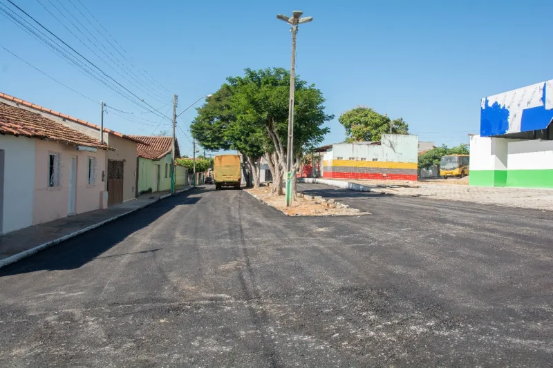 Pavimentação asfáltica de Lajedão chega na fase final