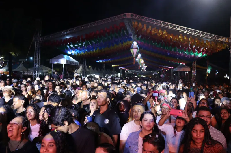 Primeira noite do 15° Forró do Asfalto encanta público em Nova Viçosa