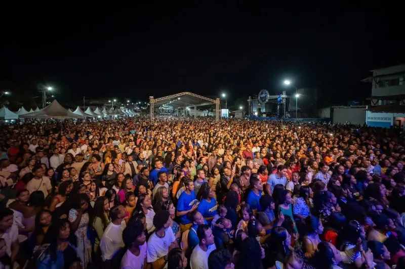 Adora Prado: Primeira edição do evento gospel atraiu milhares de pessoas na Praça de Eventos