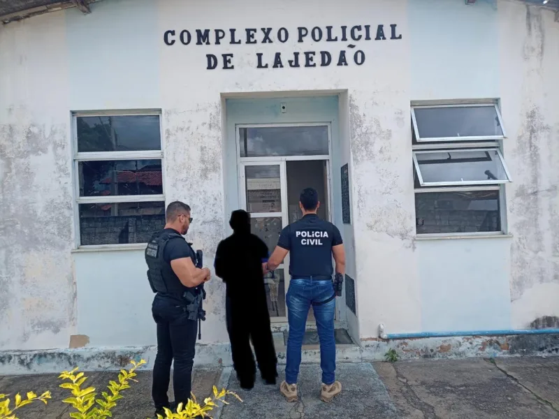 Polícia Civil de Lajedão prende homem que descumpriu Medida Protetiva e ameaçou ex-companheira e atual aarceiro