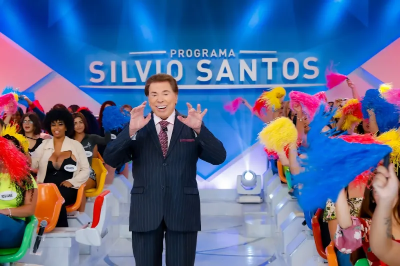 CONHEÇA A TRAJETÓRIA DE SILVIO SANTOS, MAIOR COMUNICADOR DA TV BRASILEIRA