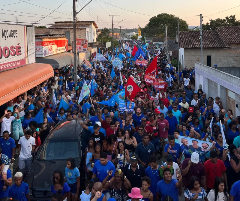 Grande caminhada marca campanha de reeleição do prefeito Gilvan Produções no distrito do Guarani