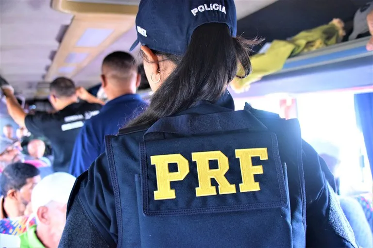 PRF prende motorista de ônibus por importunação sexual em Feira de Santana (BA)