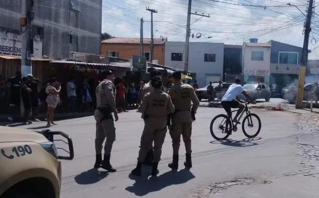 Adolescente de 14 anos faz 'pegadinha' de assalto, é baleado pela polícia e morre na Bahia