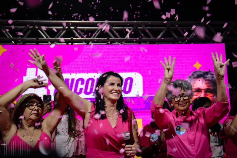 Reunião do “Furacão Rosa” destaca a crescente participação feminina na política em Nova Viçosa