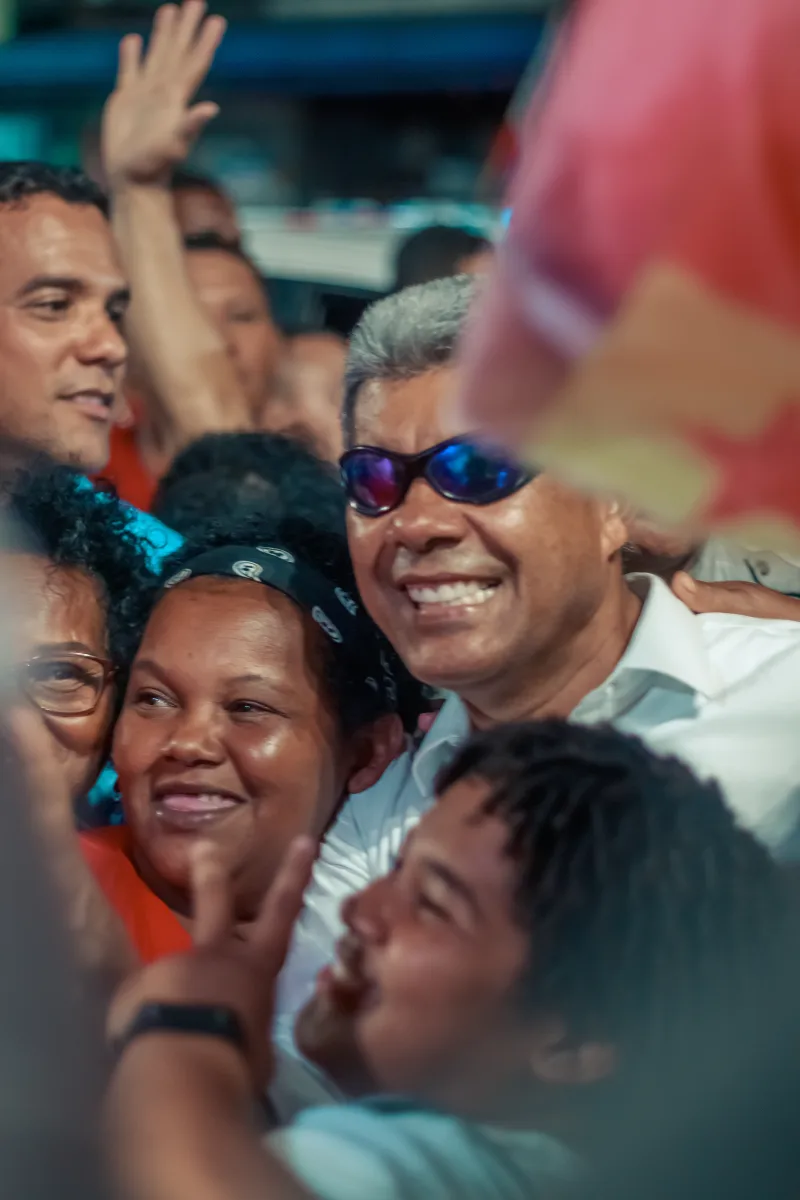 Grande caminhada do 13 mobiliza Alcobaça em apoio a reeleição de Zico de Baiato e Pipi do São José