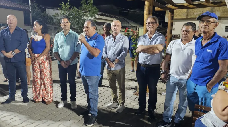 Município de Mucuri entrega a 3ª Praça Pública em um mês e homenageia importante personalidade local