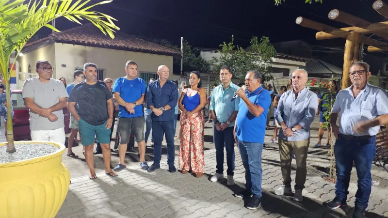 Município de Mucuri entrega a 3ª Praça Pública em um mês e homenageia importante personalidade local