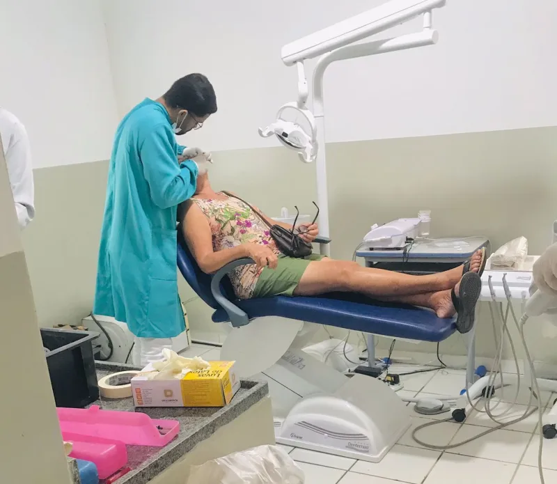 Brasil Sorridente em Lajedão: Transformando vidas com atendimento odontológico e distribuição de próteses dentárias