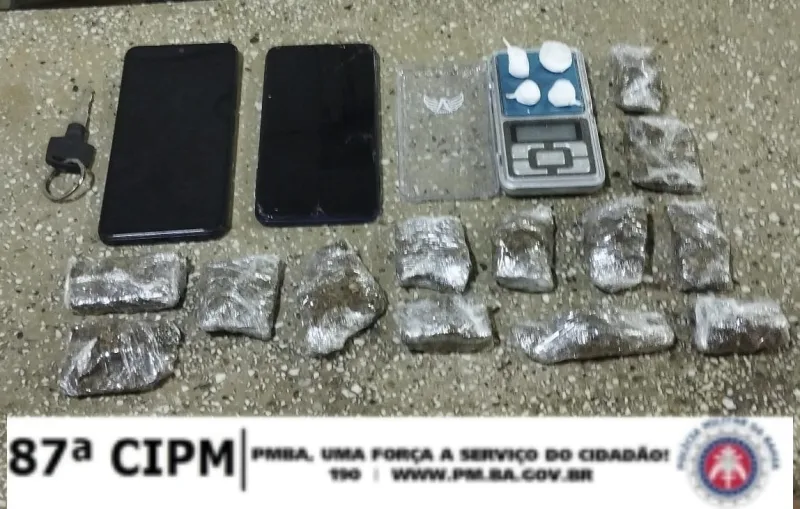 PM prende três suspeitos durante Operação Força Total em Teixeira de Freitas e apreende arma, drogas e motos