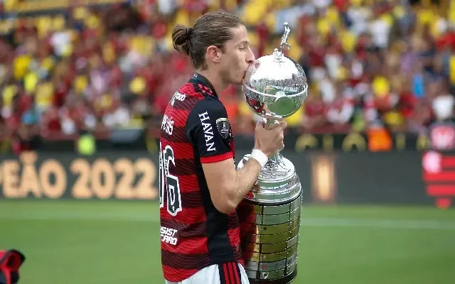 Filipe Luís assume comando interino do Flamengo