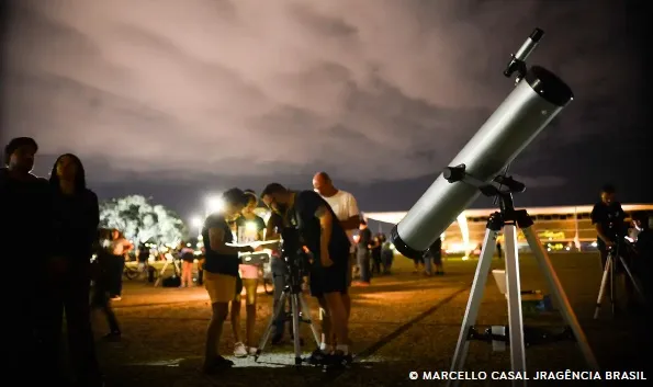 Cometa que passará perto da Terra poderá ser visto no Brasil