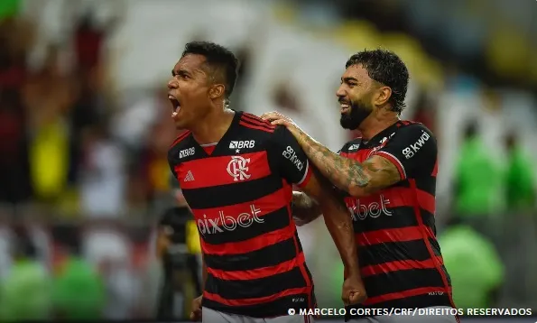 Flamengo sai na frente do Corinthians na semifinal da Copa do Brasil