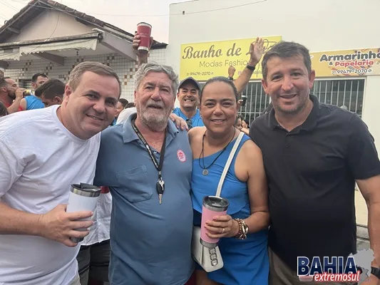 Prefeito Tonzinho comemora reeleição com grande festa em Lajedão