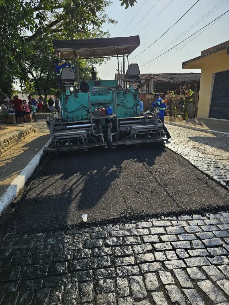 Prefeitura de Medeiros Neto inicia obras de pavimentação no Planalto e Nossa Senhora Aparecida