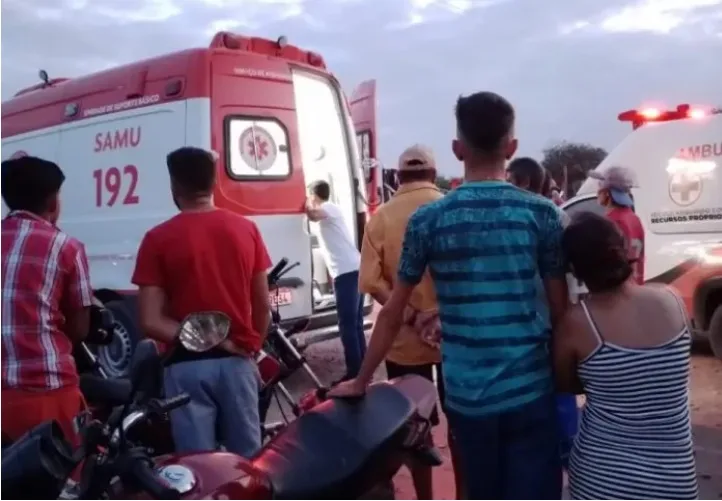 Adolescente entra armado em escola mata três colegas e comete suicídio em seguida, na Bahia