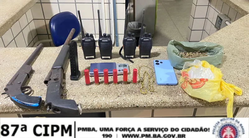 Indivíduo é preso pela Polícia Militar, armas de fogo foram apreendidas  e  moto roubada recuperada em Teixeira de Freitas