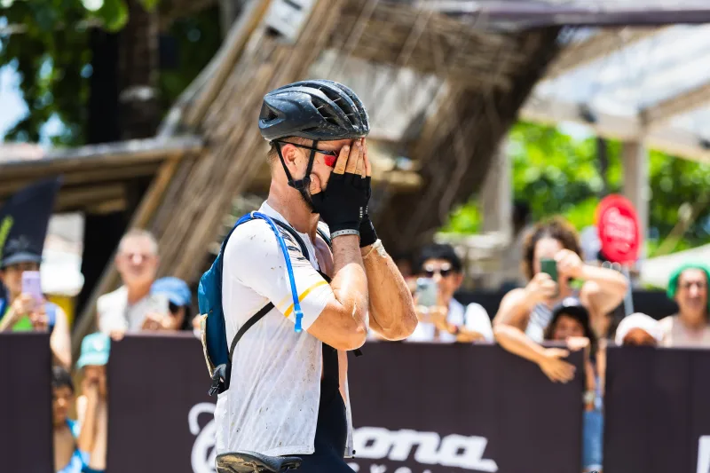 Rodrigo Hilbert chega ao lugar mais alto do pódio na Brasil Ride 2024 