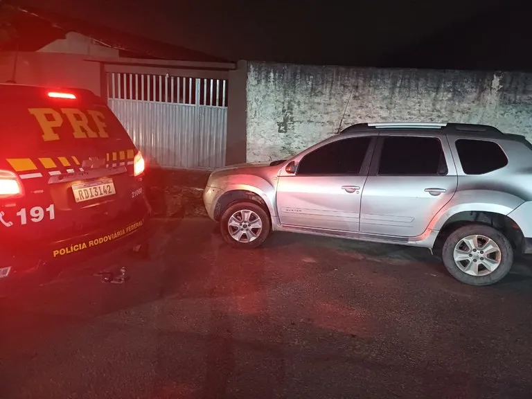 Veículo roubado em Salvador é recuperado pela PRF em Eunápolis