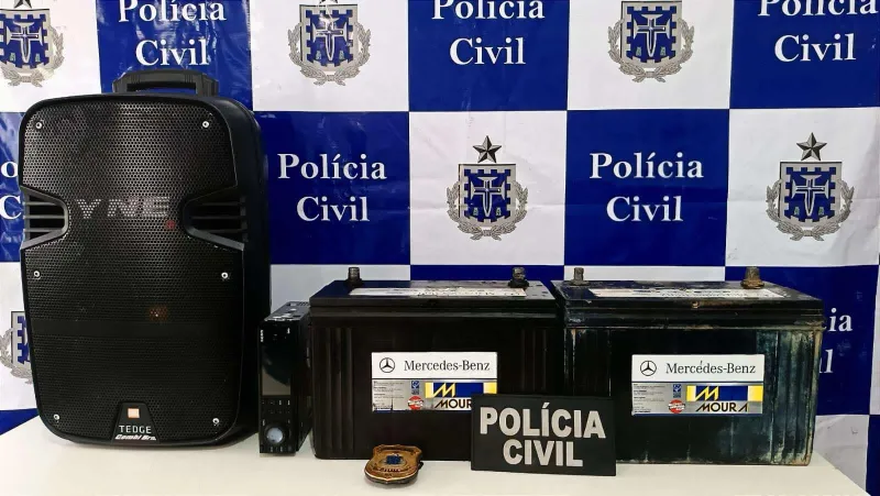 Polícia Civil identifica autores e recupera baterias furtadas de um caminhão da coleta de lixo de Caravelas.